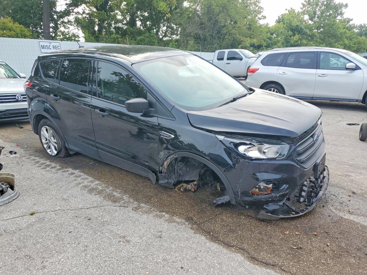 2018 Ford Escape S - zdjęcie 4
