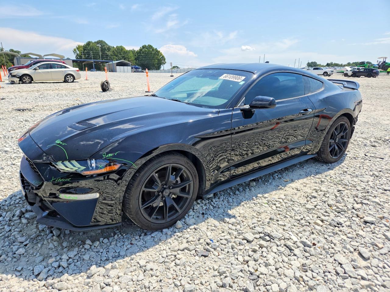2021 Ford Mustang - zdjęcie główne