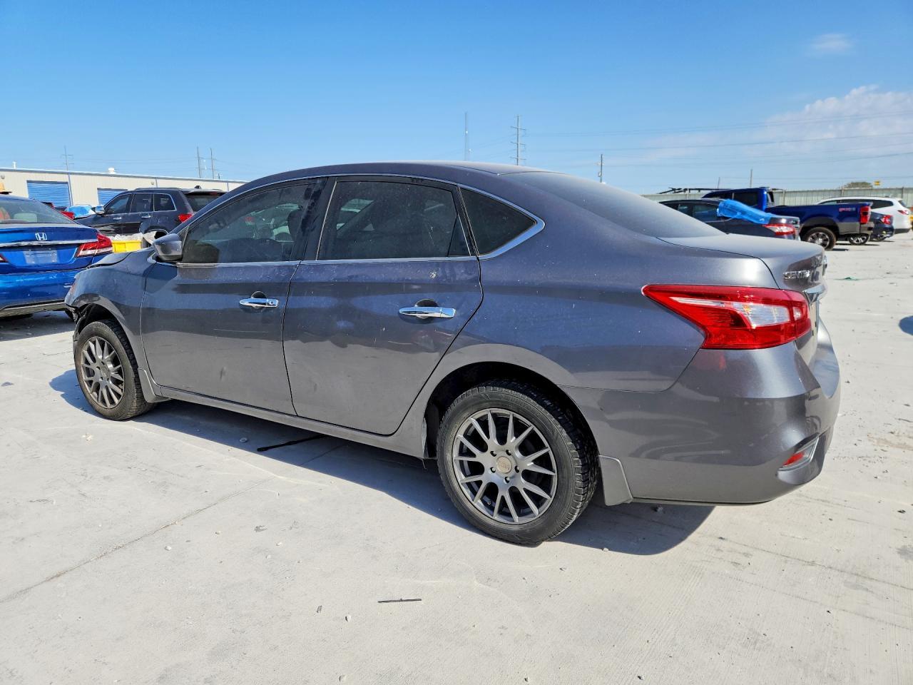2016 Nissan Sentra S - zdjęcie 2