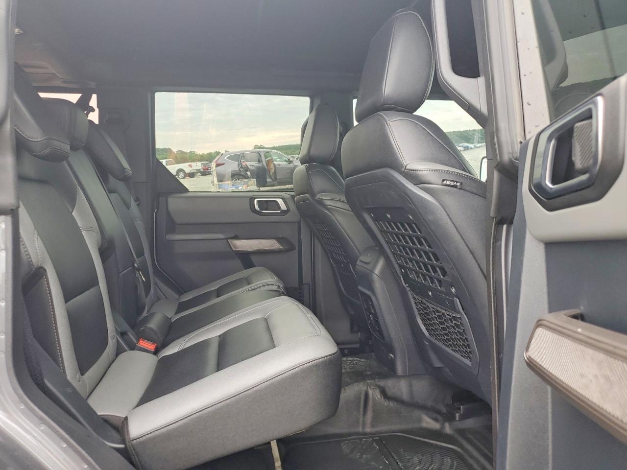 2023 Ford Bronco Base - zdjęcie 10