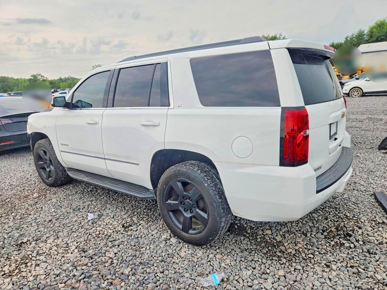 2016 Chevrolet Tahoe K1500 Lt - zdjęcie 2