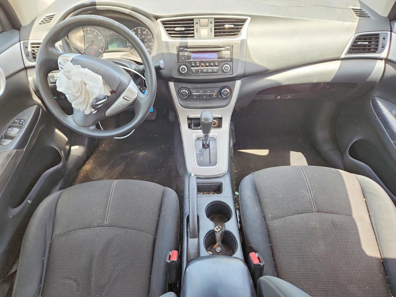 2015 Nissan Sentra S - zdjęcie 8