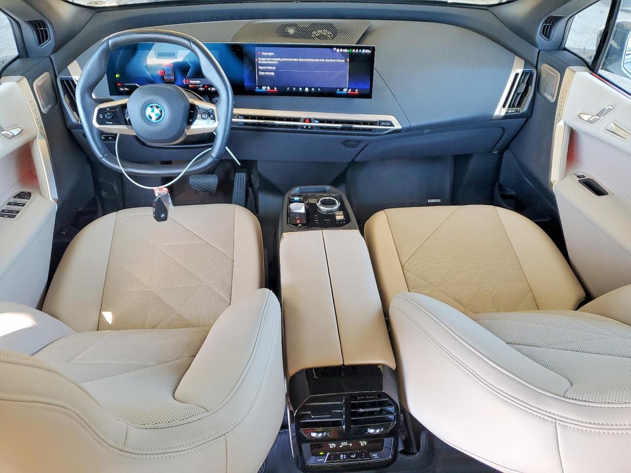 2024 BMW Ix xDrive50 - zdjęcie 8