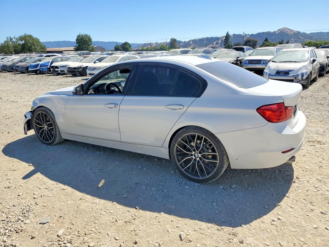 BMW Seria 3 - zdjęcie 2
