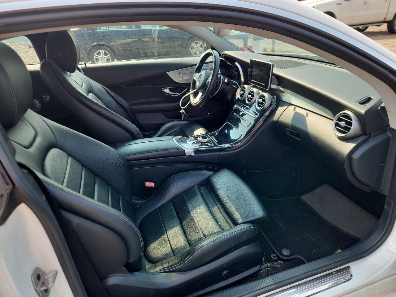 2017 Mercedes-Benz C 300 4Matic - zdjęcie 8
