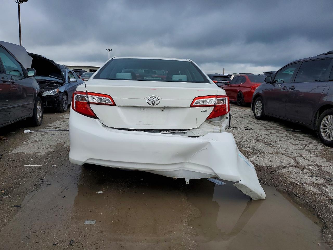 2013 Toyota Camry Le - zdjęcie 6