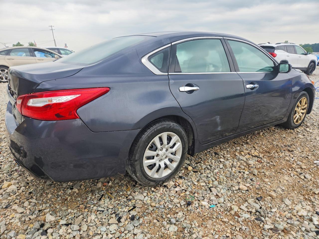 2016 Nissan Altima 2.5 S - zdjęcie 3