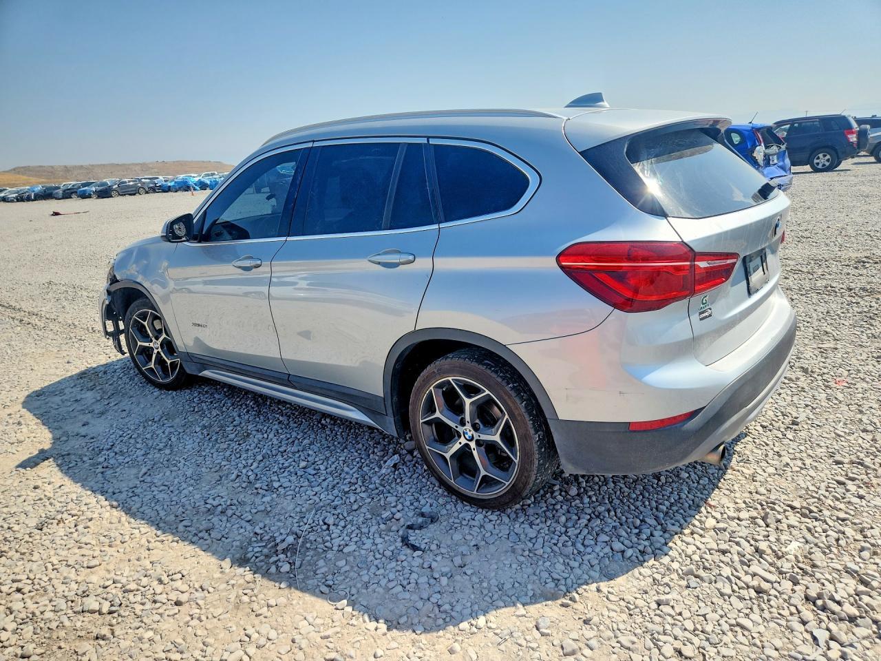 2016 BMW X1 xDrive28I - zdjęcie 2