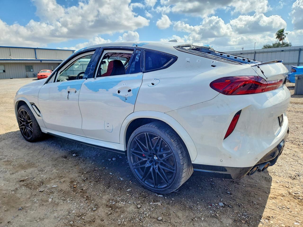 2025 BMW X6 M Competition - zdjęcie 2