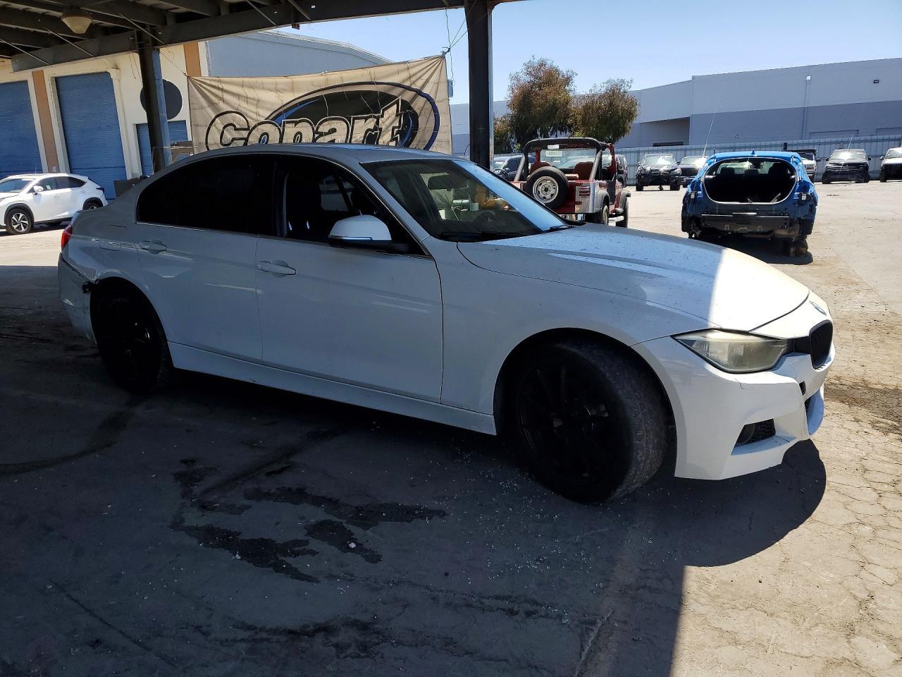 2013 BMW Seria 3 328i - zdjęcie 4