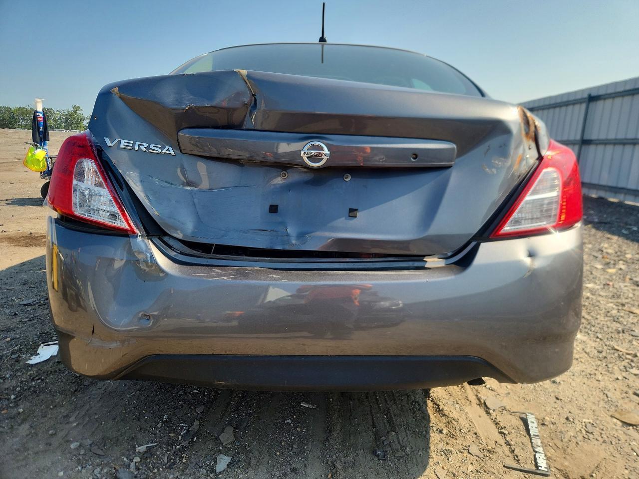 2018 Nissan Versa S - zdjęcie 6