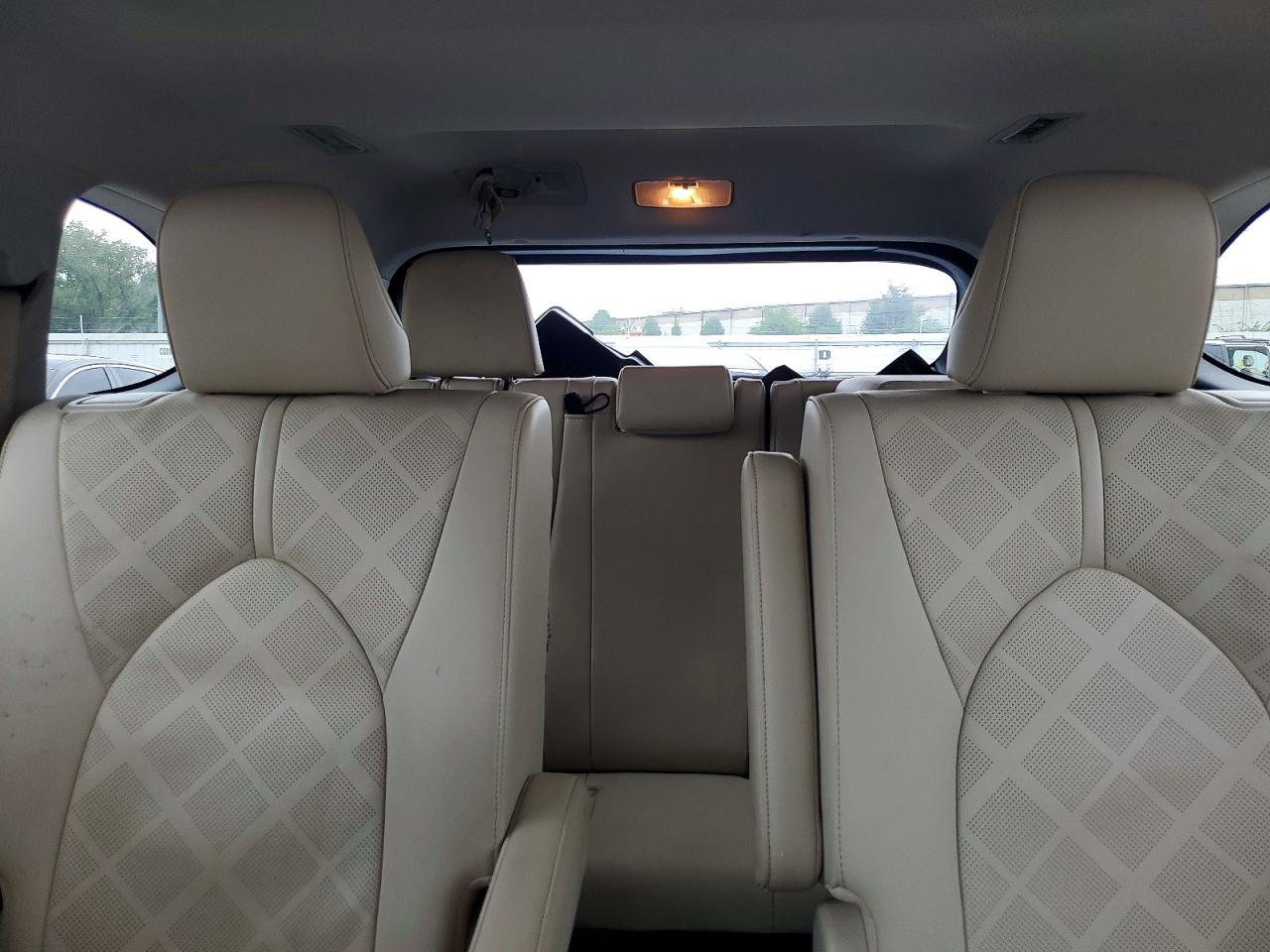 2020 Toyota Highlander Platinum - zdjęcie 10