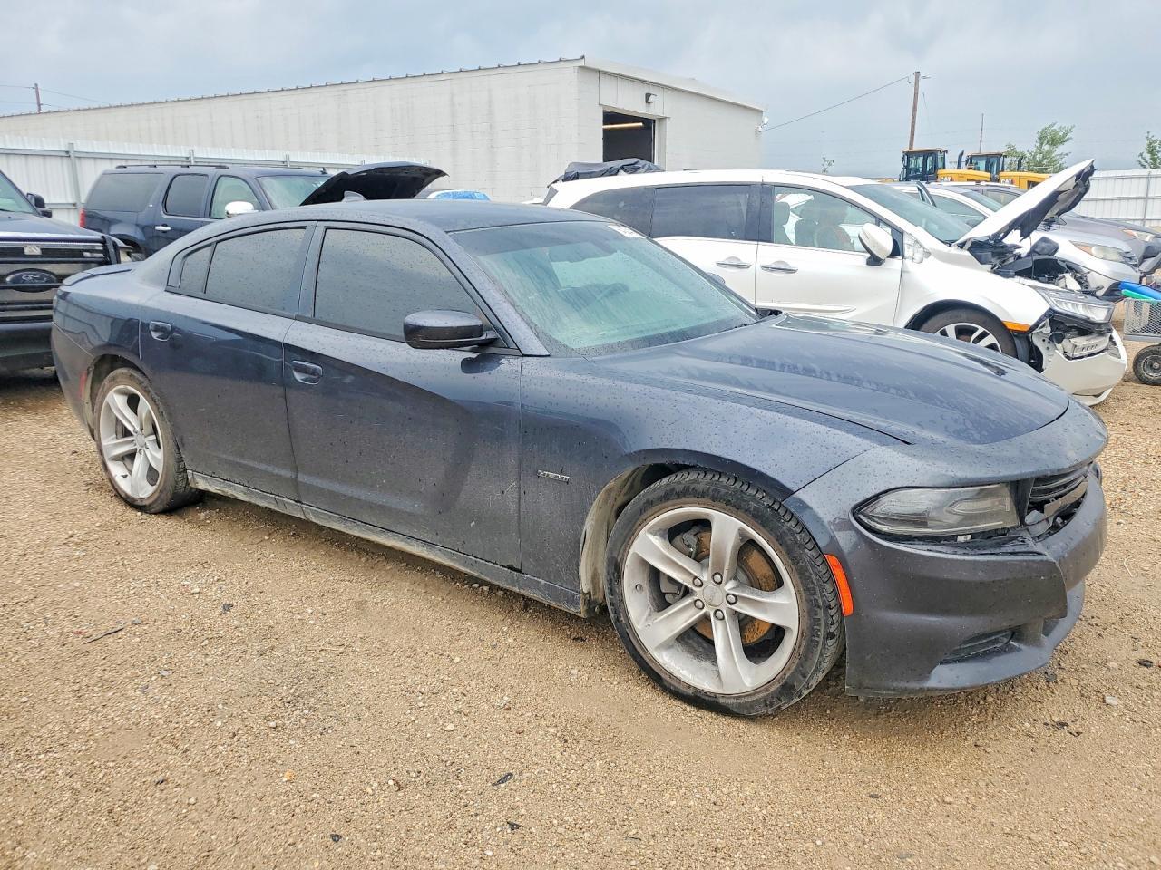2016 Dodge Charger R/T - zdjęcie 4