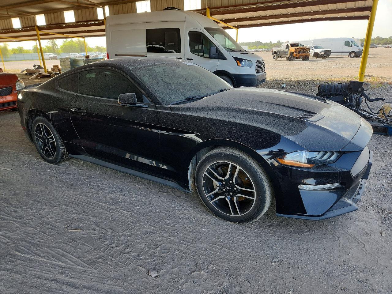 2019 Ford Mustang - zdjęcie 4