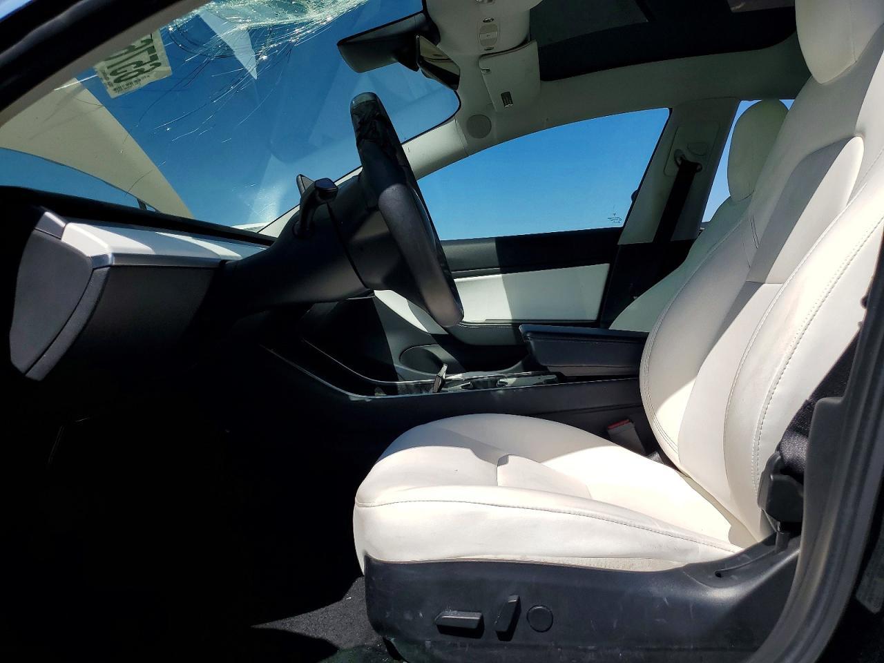 2019 Tesla Model 3 - zdjęcie 7