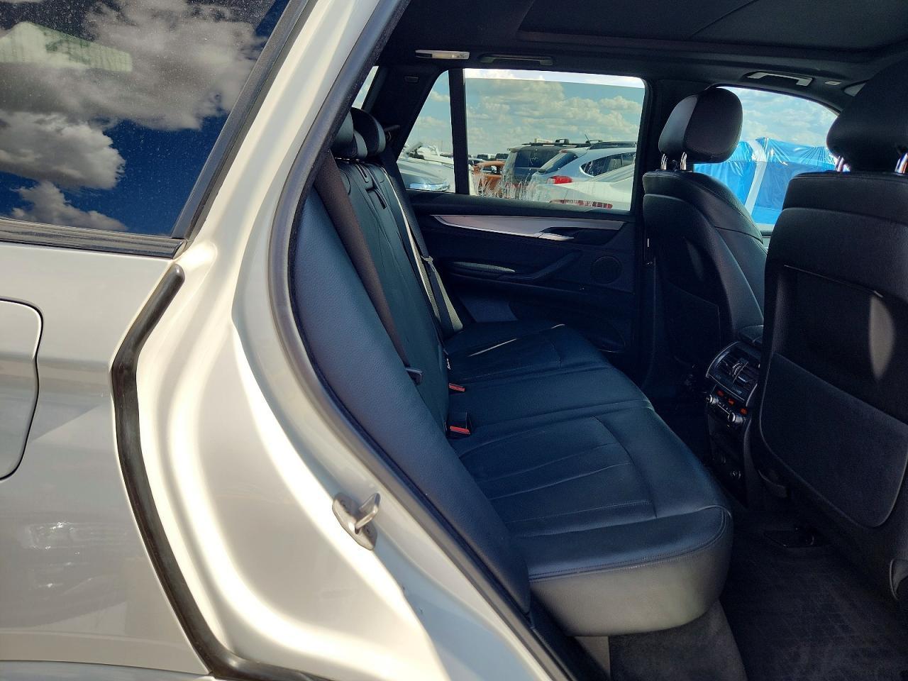2015 BMW X5 xDrive35I - zdjęcie 11