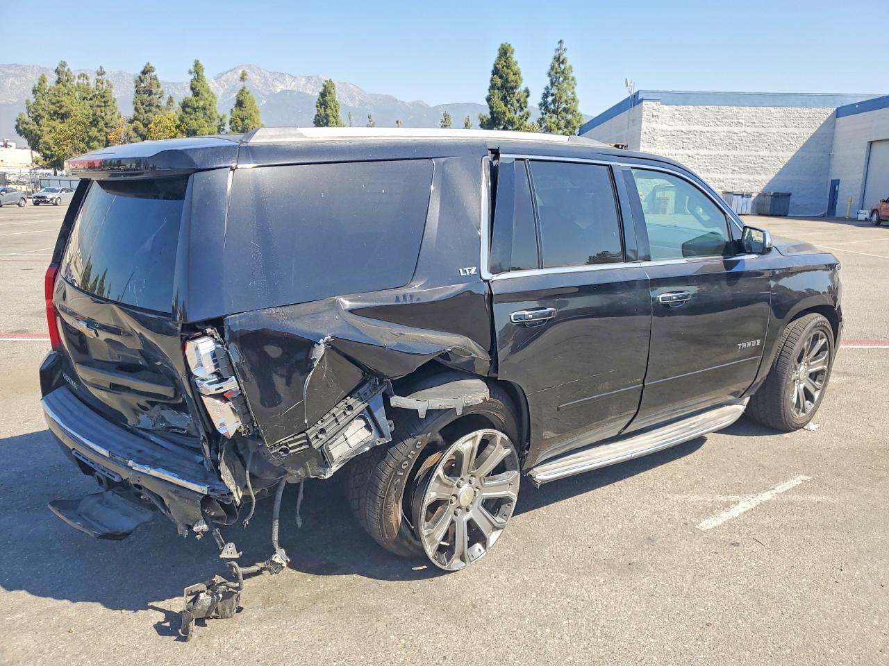 2015 Chevrolet Tahoe C1500 Ltz - zdjęcie 3