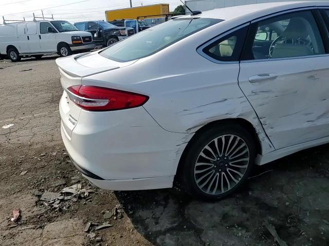 2017 Ford Fusion Titanium Hev - zdjęcie 13