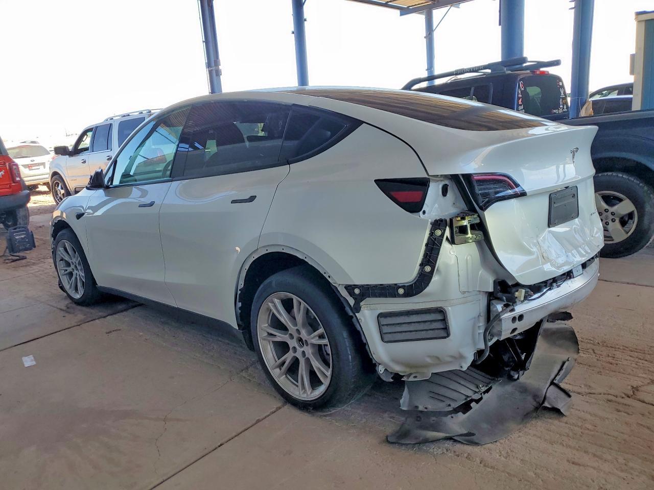 2023 Tesla Model Y - zdjęcie 2