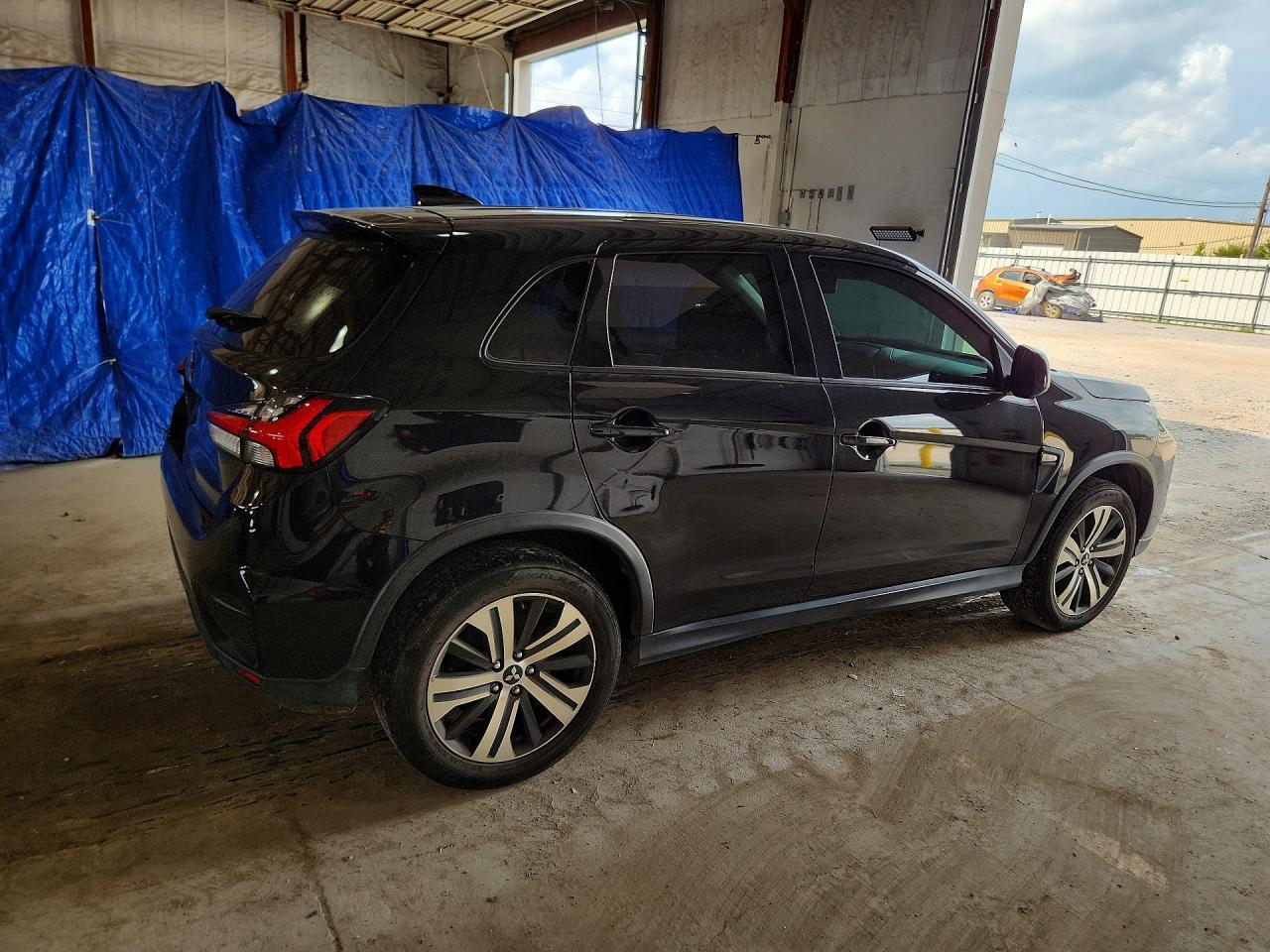 2021 Mitsubishi Outlander Sport Es - zdjęcie 3