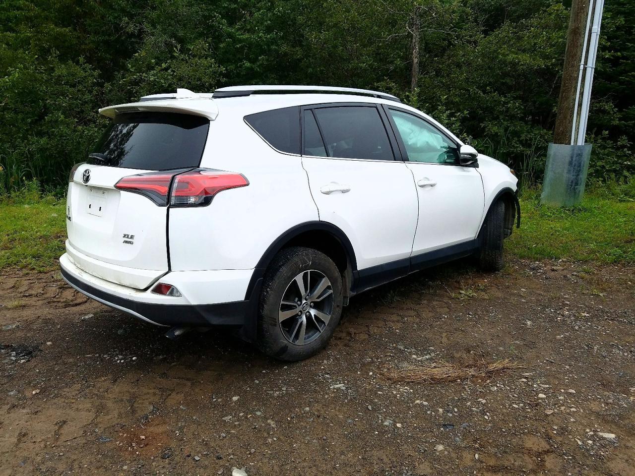 2018 Toyota Rav4 Xle - zdjęcie 3