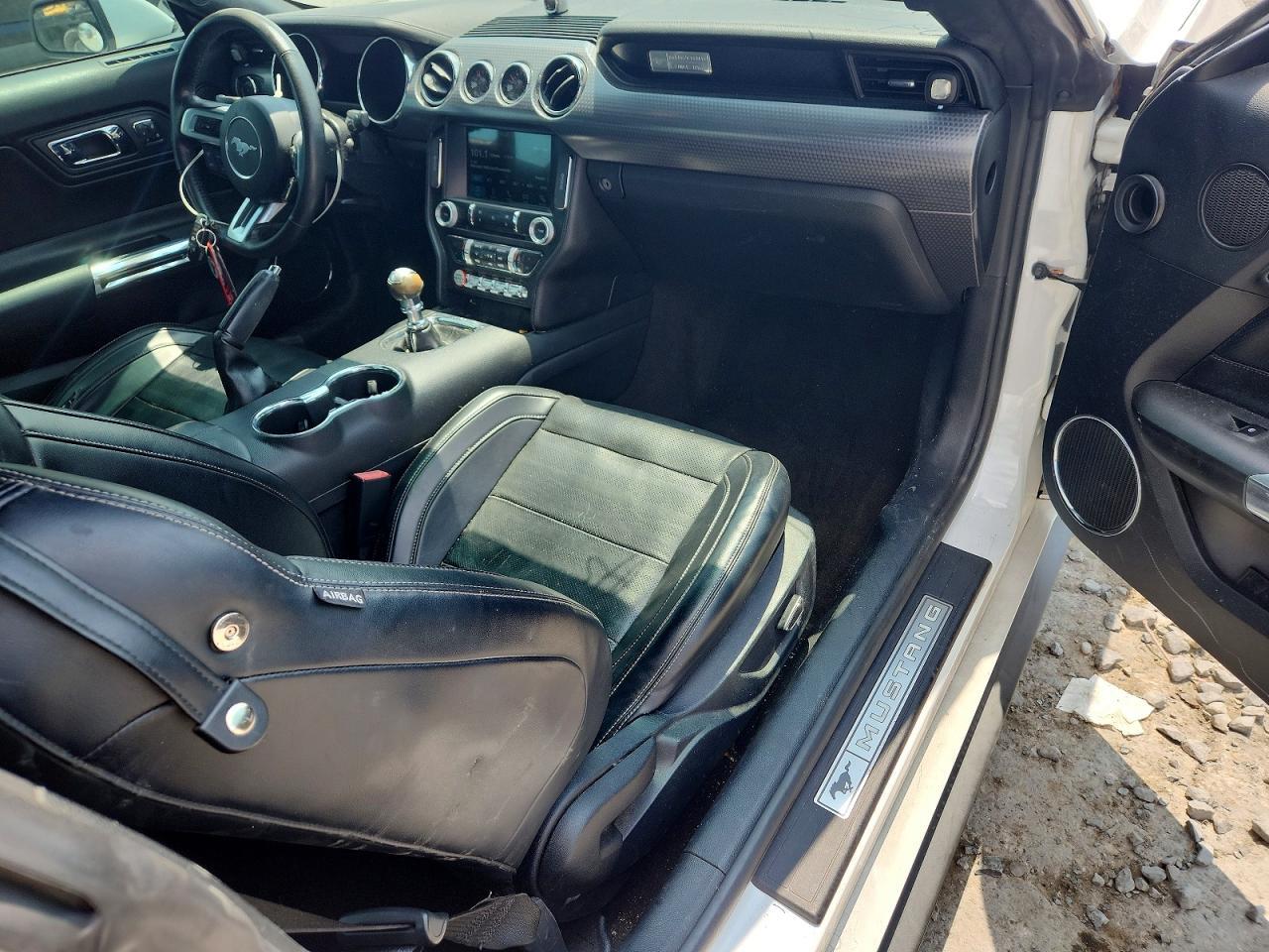 2016 Ford Mustang - zdjęcie 8