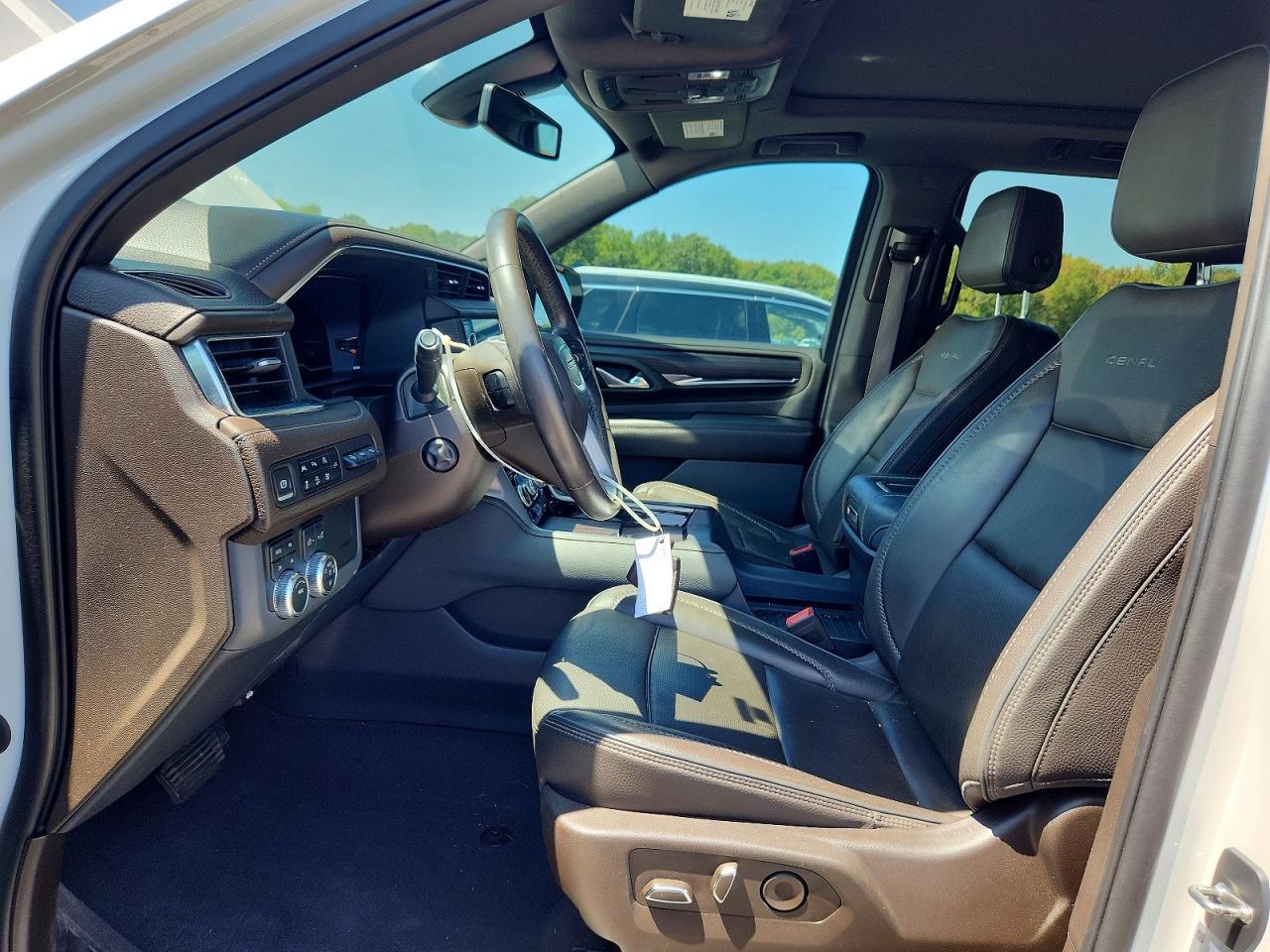 2022 GMC Yukon Denali - zdjęcie 7