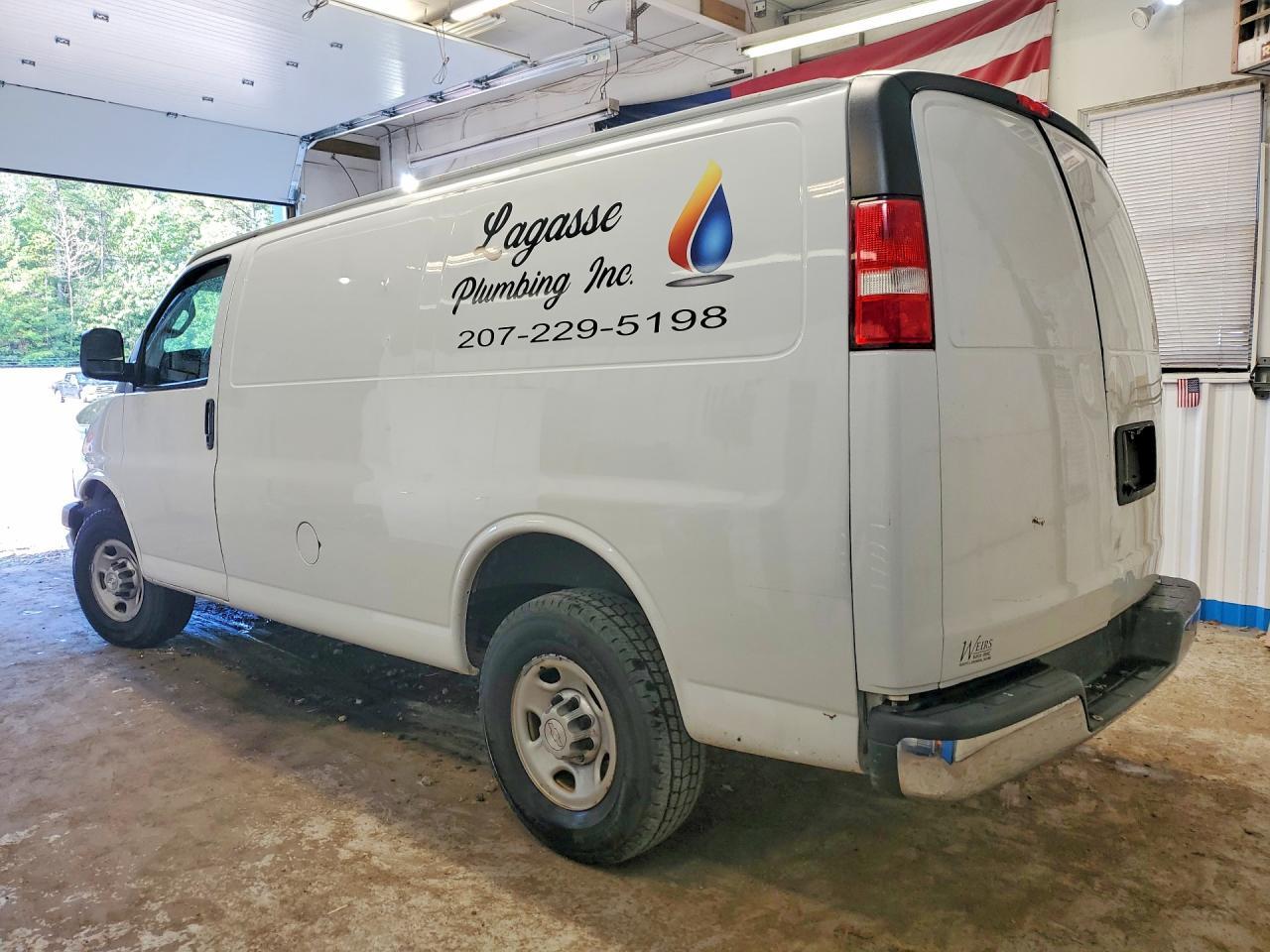 2019 Chevrolet Express G2500 - zdjęcie 2