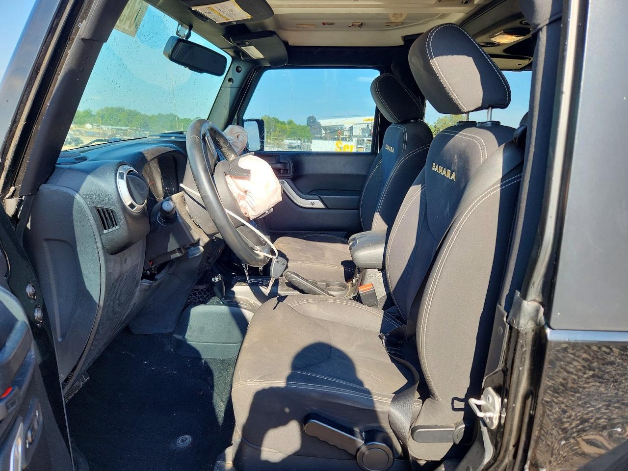2015 Jeep Wrangler Sahara - zdjęcie 7