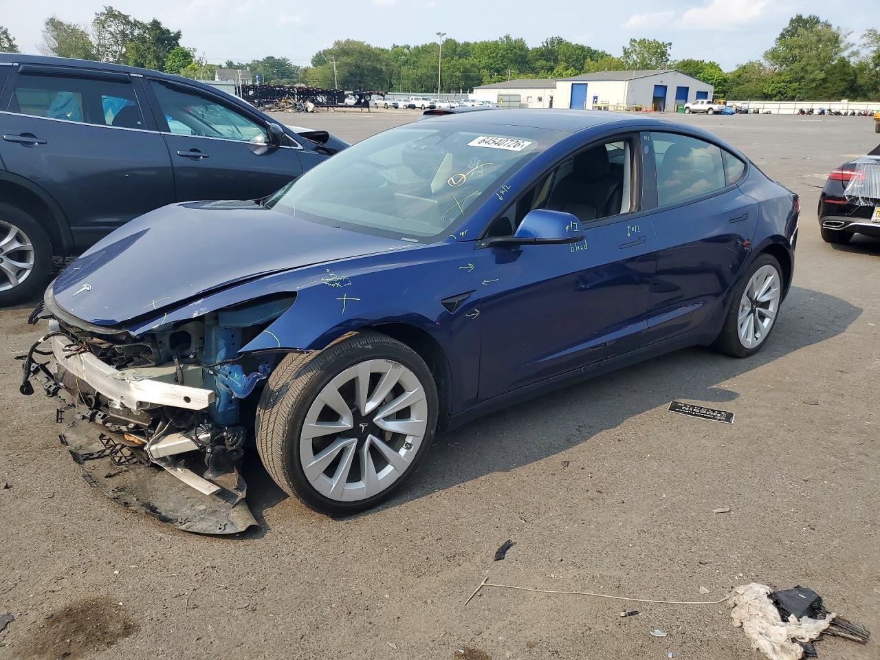 2022 Tesla Model 3 - zdjęcie główne