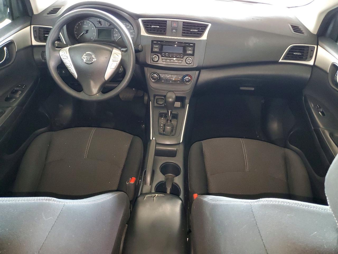 2016 Nissan Sentra S - zdjęcie 8