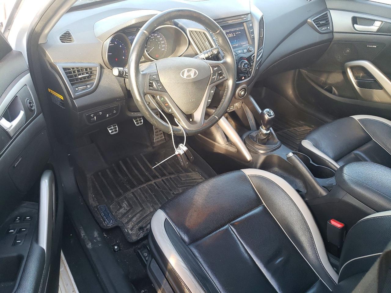 2013 Hyundai Veloster Turbo - zdjęcie 8