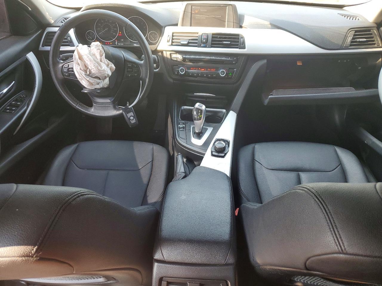 2013 BMW 328 I - zdjęcie 8