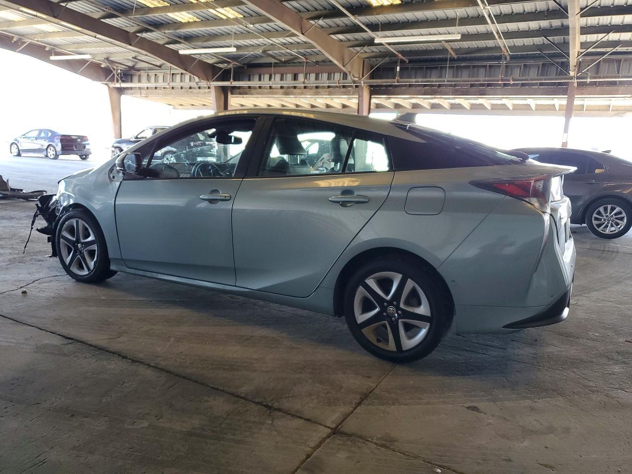 2017 Toyota Prius Four Touring - zdjęcie 2