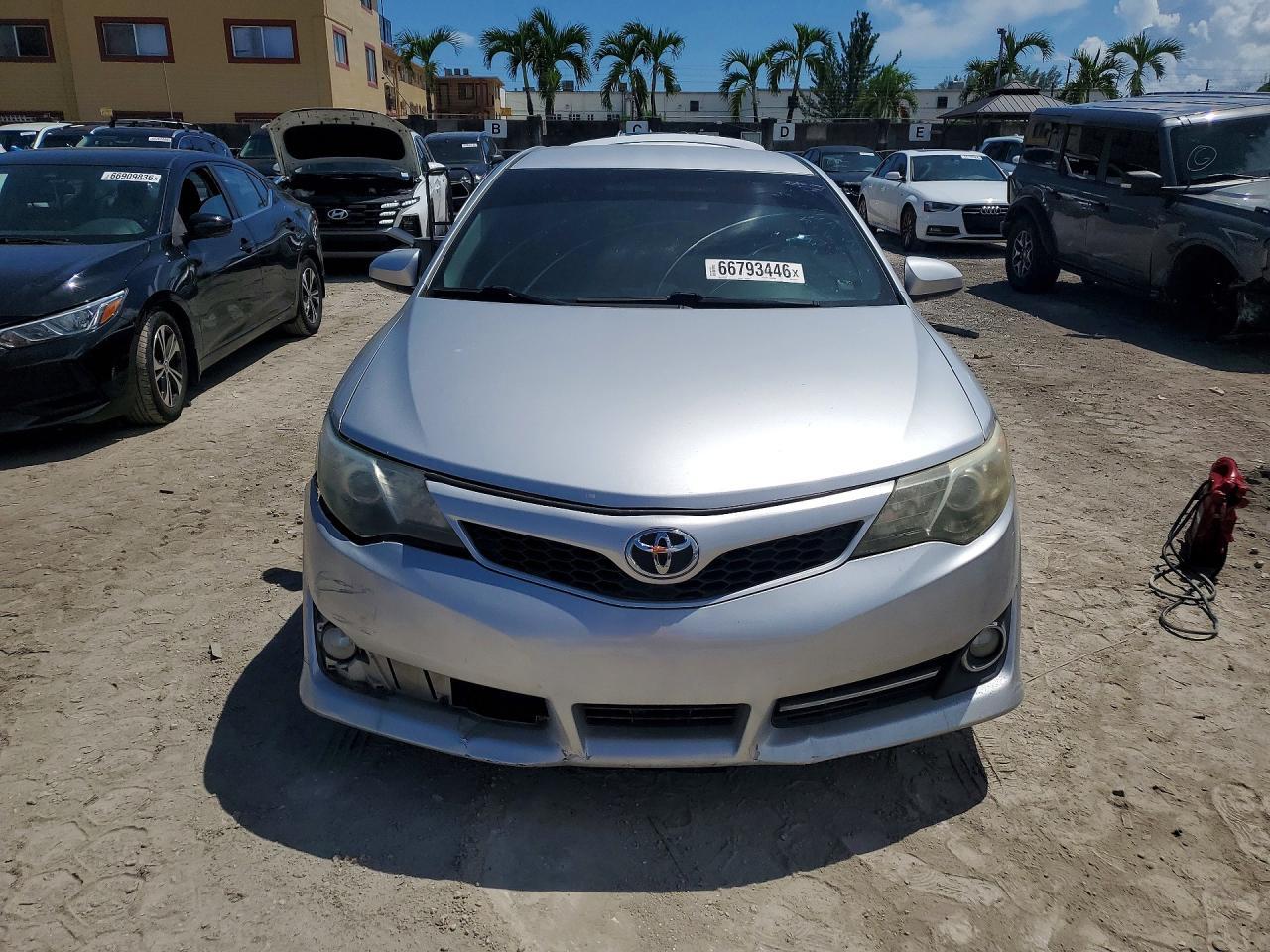 2013 Toyota Camry Se - zdjęcie 5