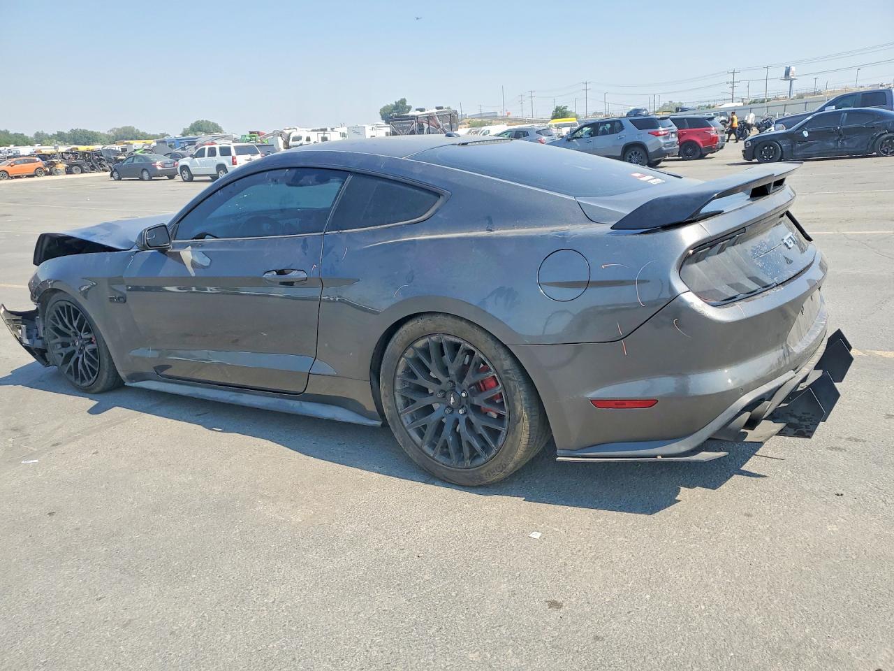 2019 Ford Mustang Gt - zdjęcie 2