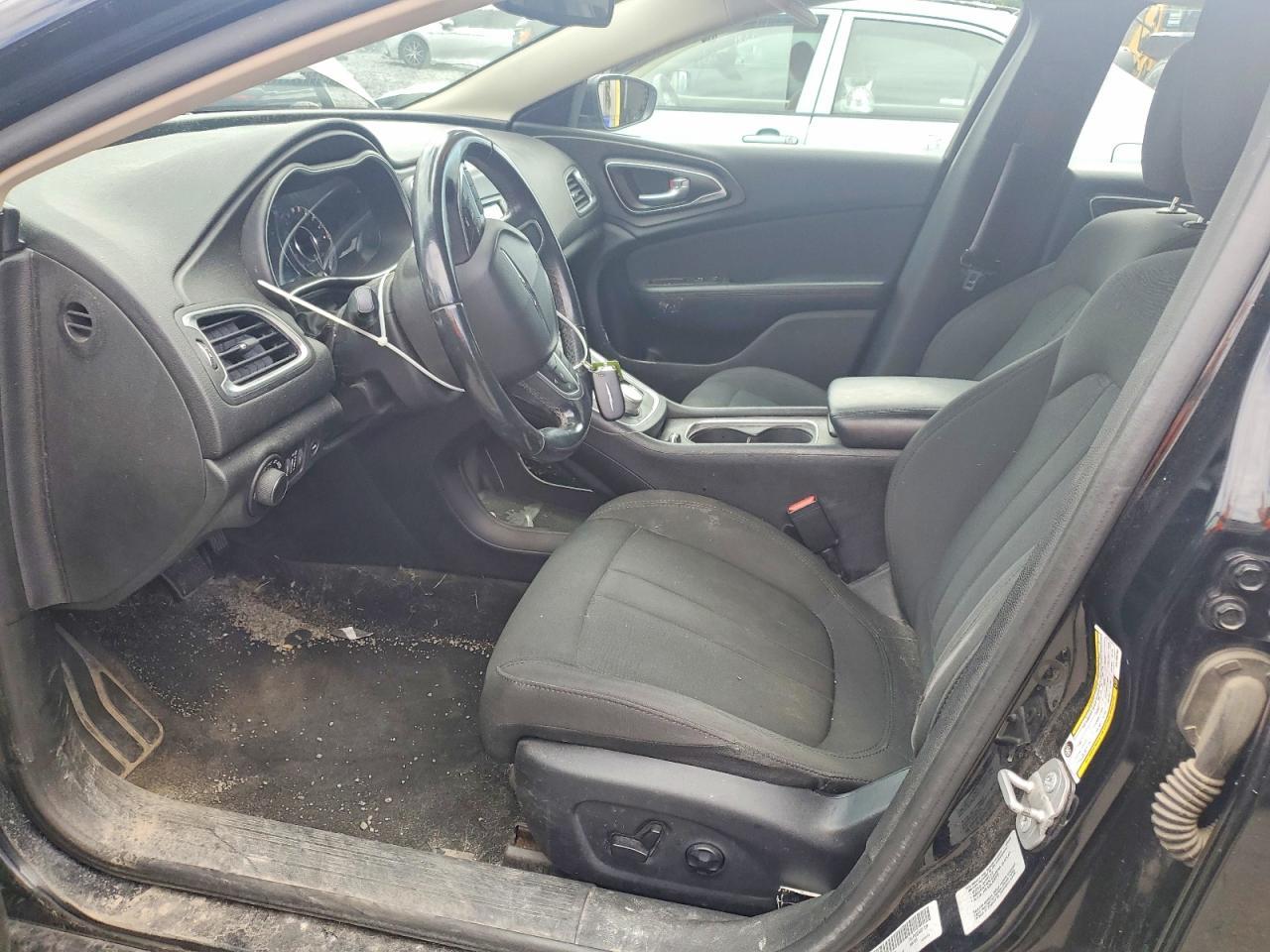 2016 Chrysler 200 Limited - zdjęcie 7