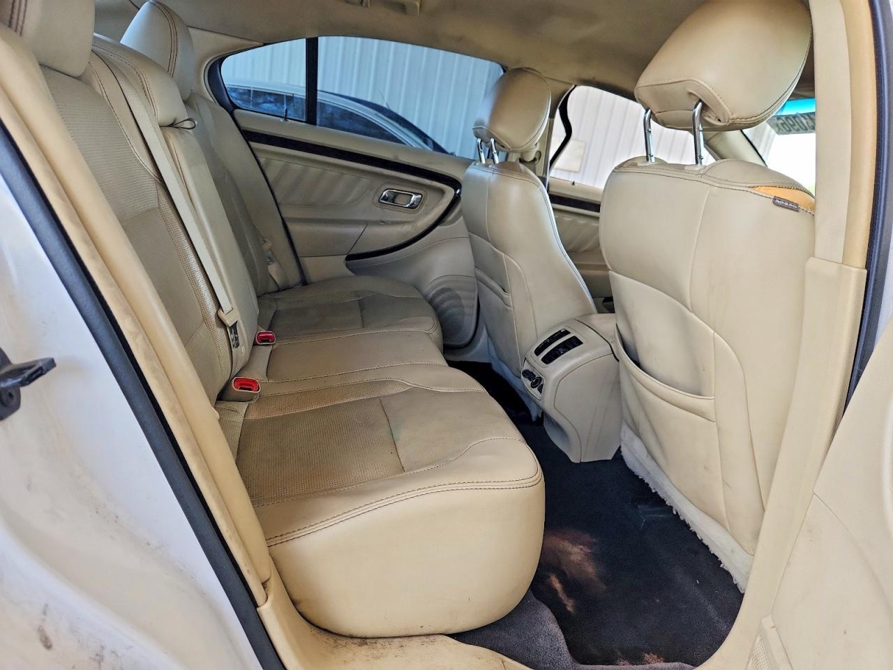2015 Ford Taurus Limited - zdjęcie 10