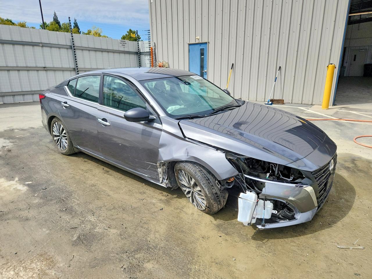 Nissan Altima - zdjęcie 4