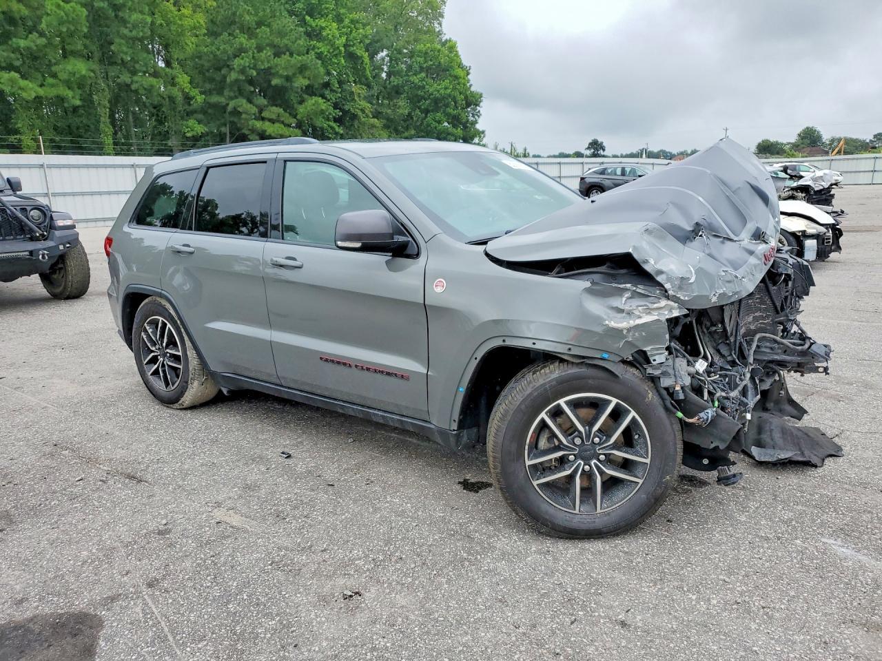 2020 Jeep Grand Cherokee Trailhawk - zdjęcie 4