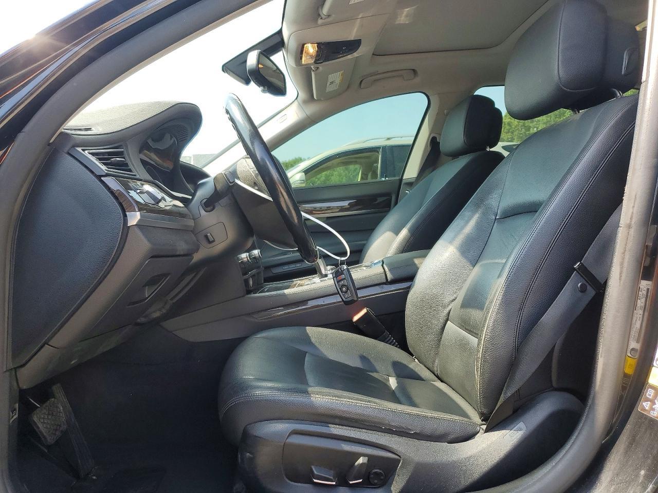 2015 BMW Seria 7 740Li - zdjęcie 7