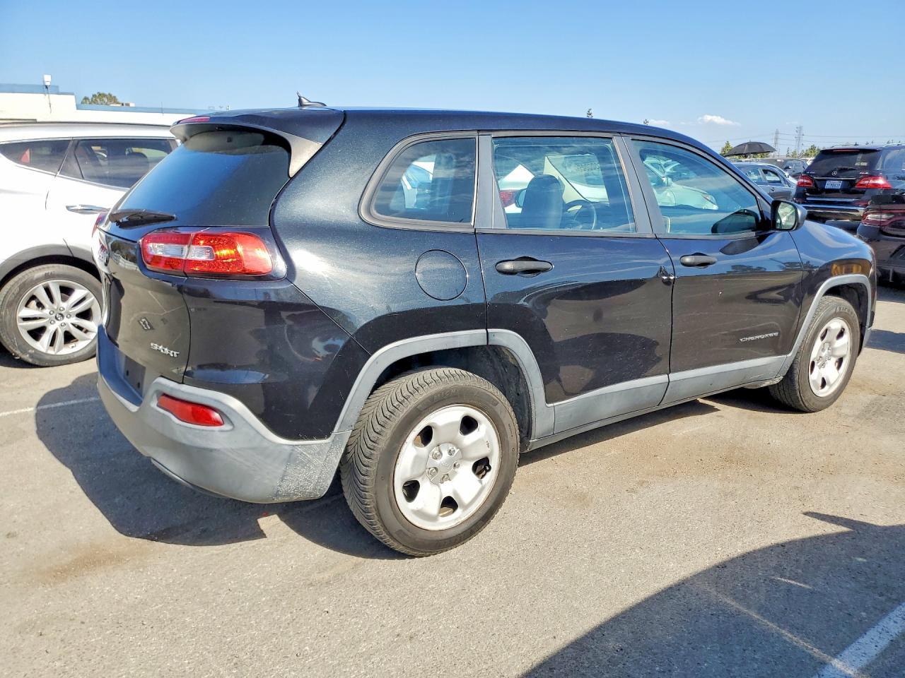 2014 Jeep Cherokee Sport - zdjęcie 3