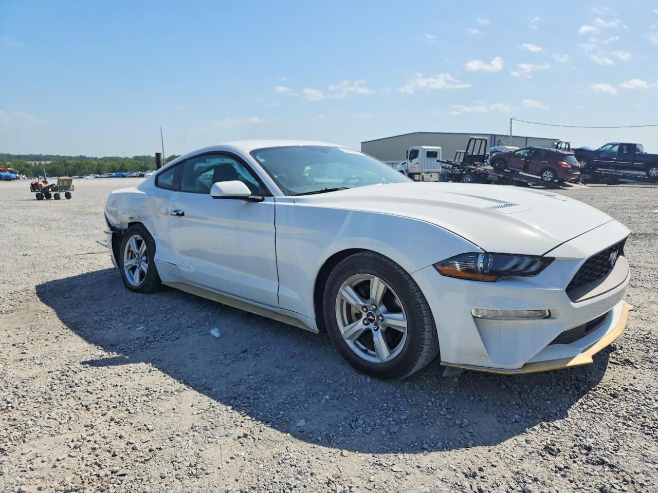 2019 Ford Mustang - zdjęcie 4