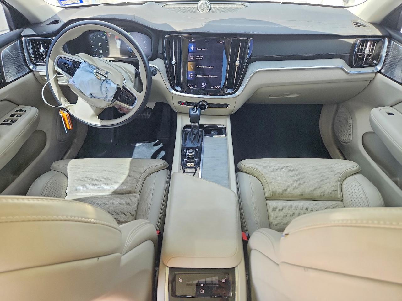 2021 Volvo V60 Cross Country T5 Momentum - zdjęcie 8