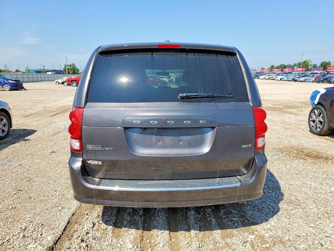 2016 Dodge Grand Caravan Sxt - zdjęcie 6