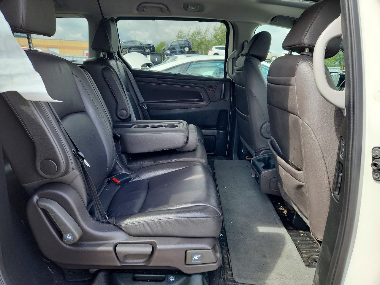 2018 Honda Odyssey Touring - zdjęcie 11