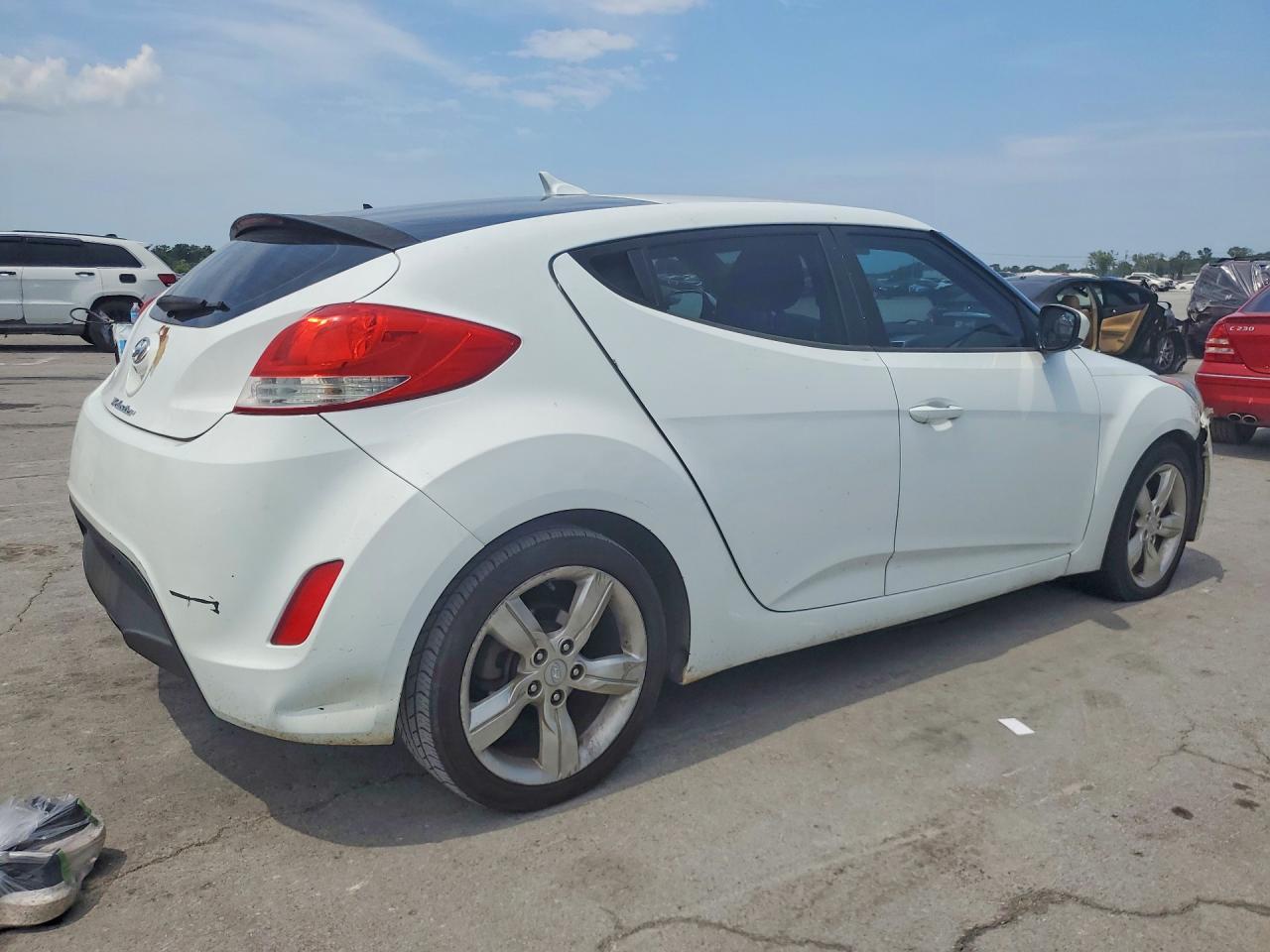 2015 Hyundai Veloster Base - zdjęcie 3