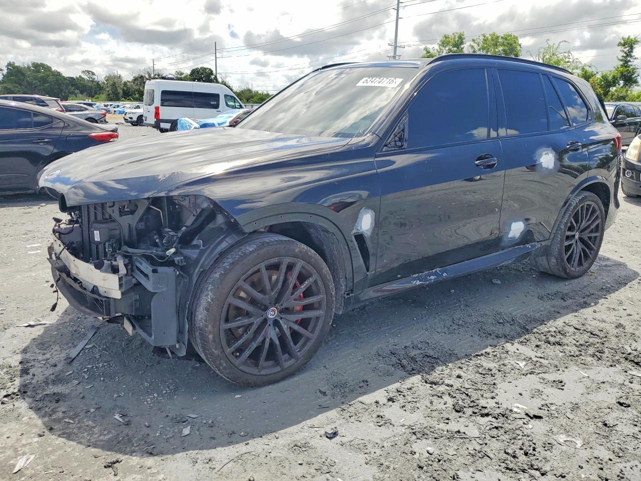 2022 BMW X5 M50I - zdjęcie główne