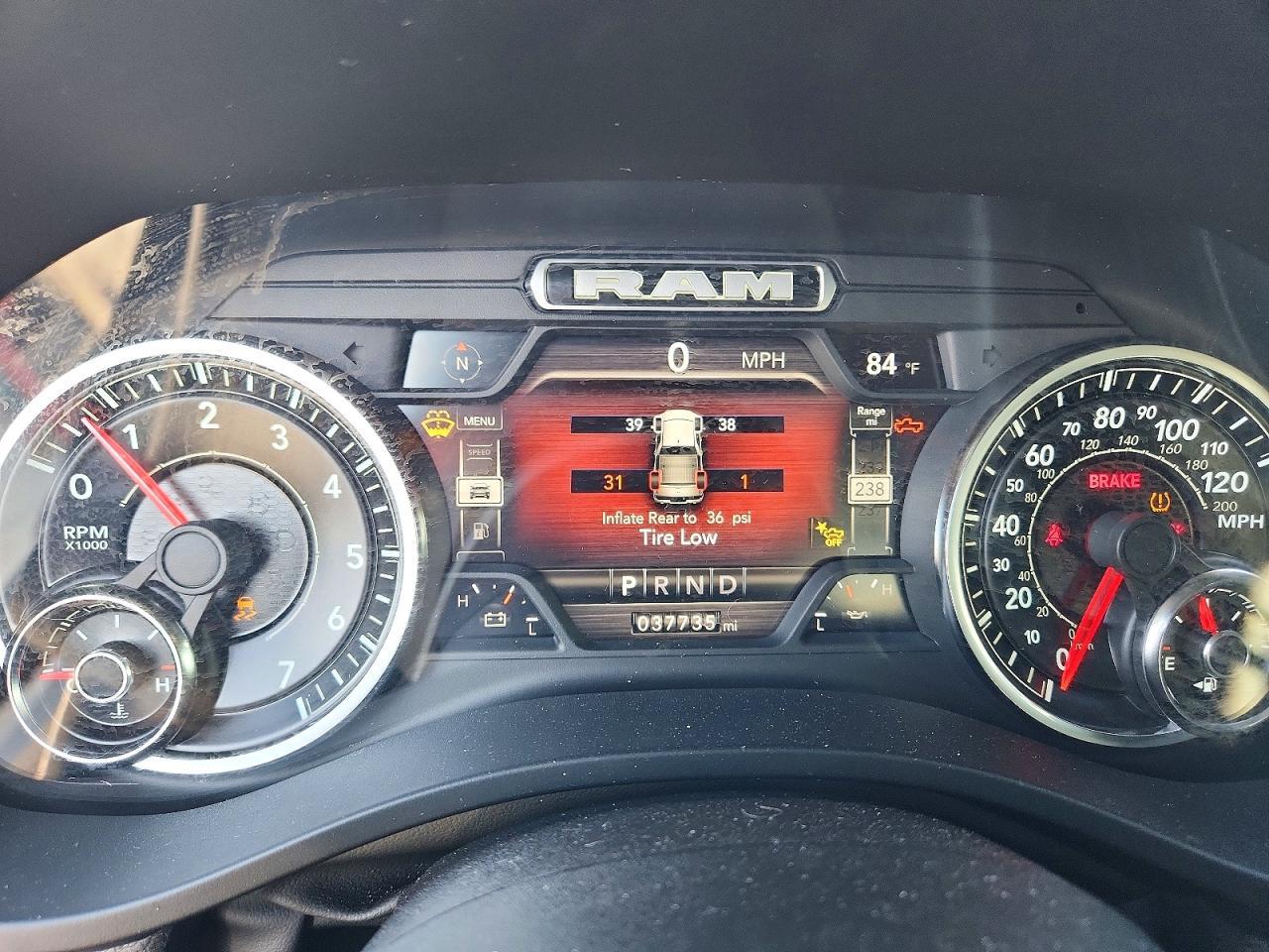 2023 Ram 1500 Laramie - zdjęcie 9