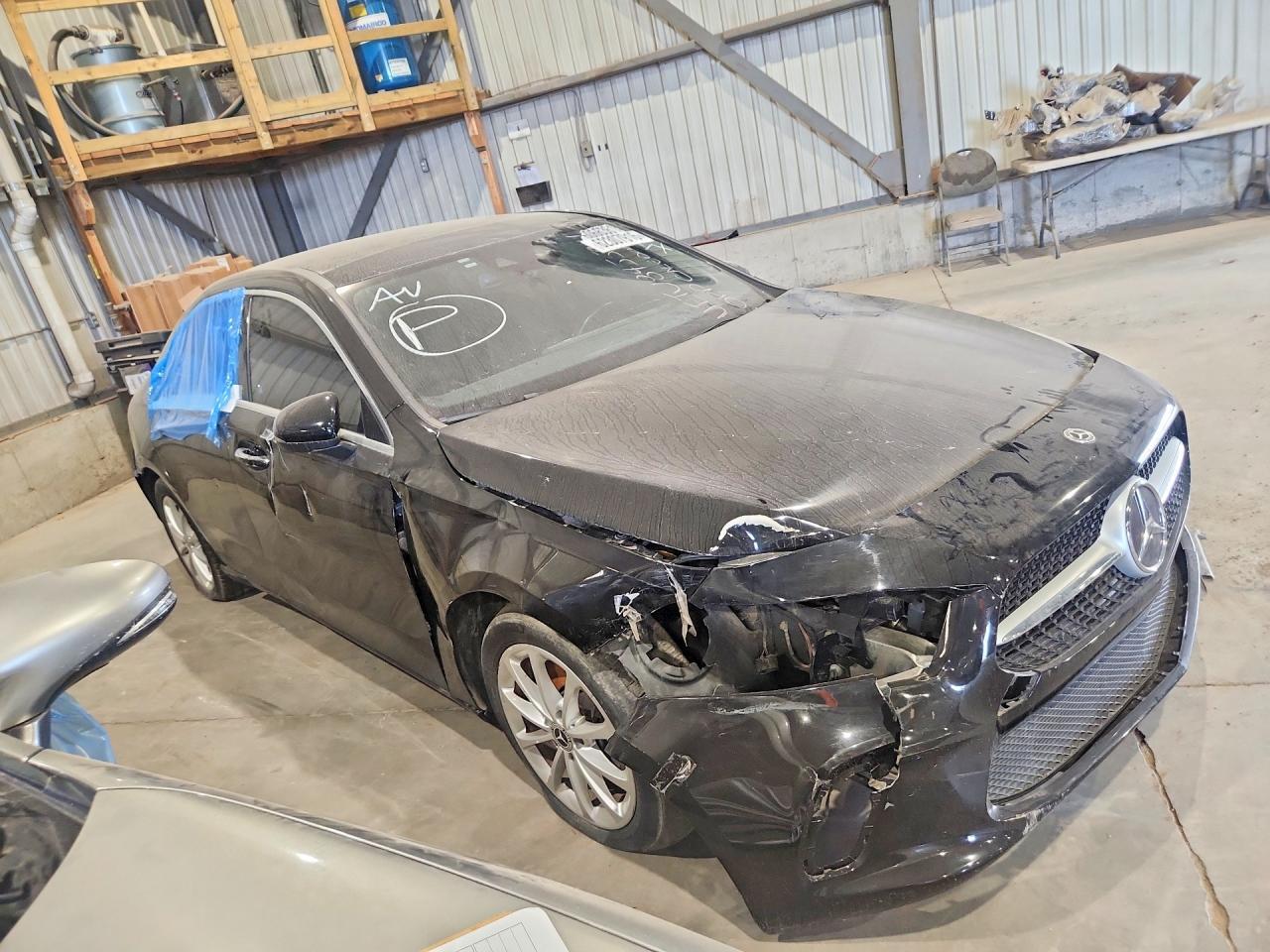 2021 Mercedes-Benz A 220 4Matic - zdjęcie 4